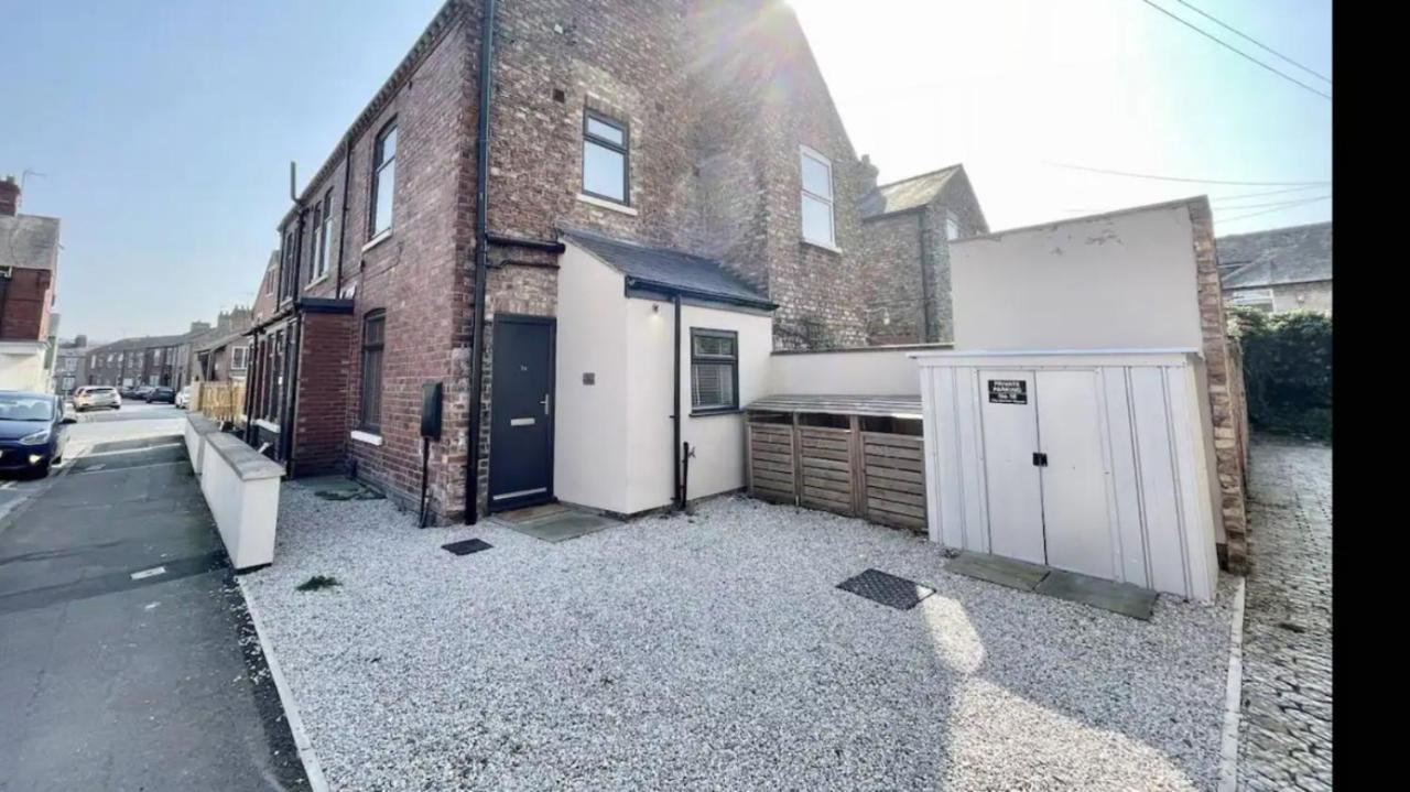 Townhouse With Private Parking Villa York Exterior foto
